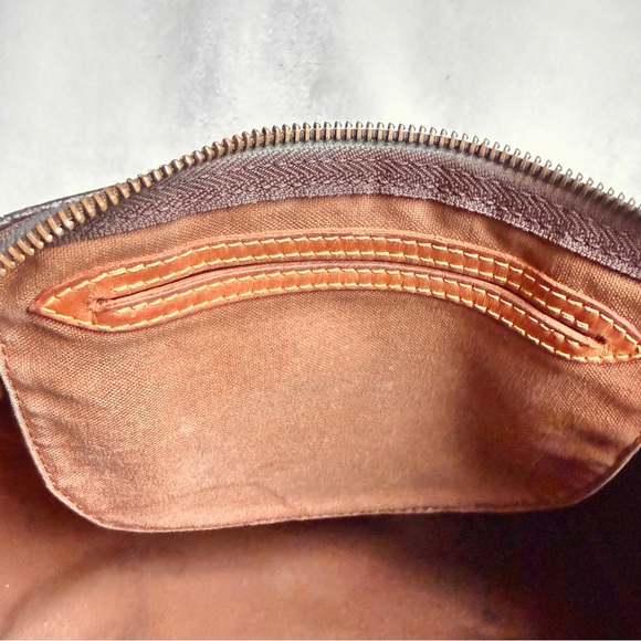 Louis Vuitton Speedy 30 Monogram - Picture 14 of 16